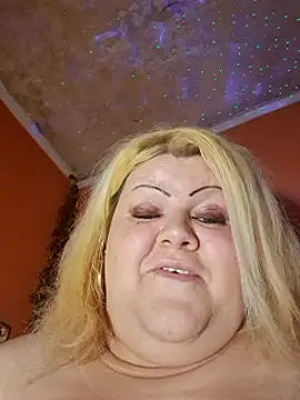 ducicsajsziii online show from January 9, 2:07 pm