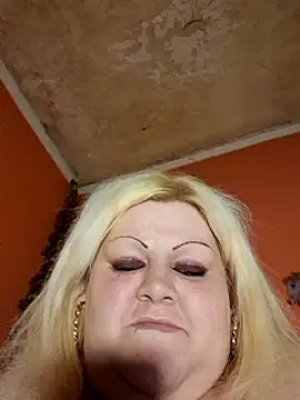 ducicsajsziii online show from March 7, 11:27 pm