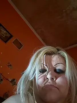 ducicsajsziii online show from November 12, 2:06 pm