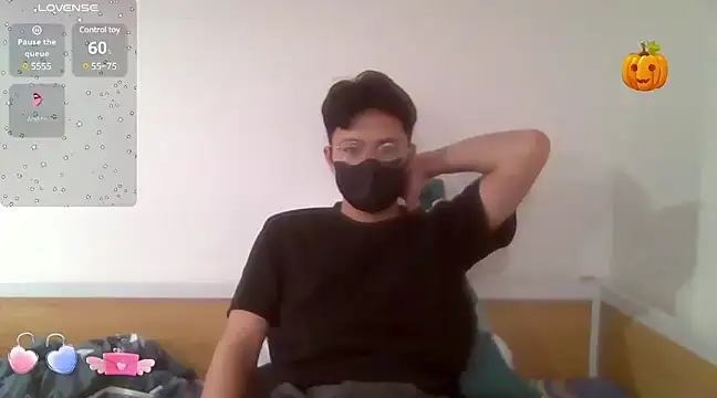 Gwencloudy online show from January 3, 1:58 pm