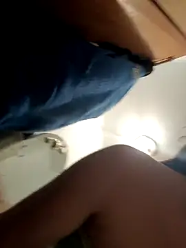 Snapshot of bruna_safadinhaa chatting on November 15, 2:46 pm bruna safadinhaa online show from November 15, 2:46 pm