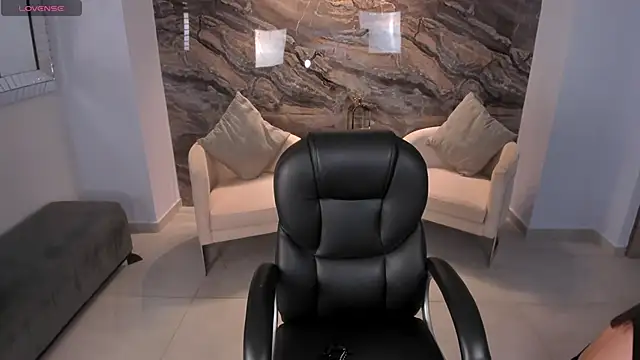 AlessiaCorleone  online show from March 13, 9:48 pm