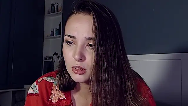 Snapshot of MeIisaLove chatting on December 3, 12:35 am MeIisaLove online show from December 3, 12:35 am