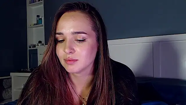 Snapshot of MeIisaLove chatting on December 5, 4:55 pm MeIisaLove online show from December 5, 4:55 pm