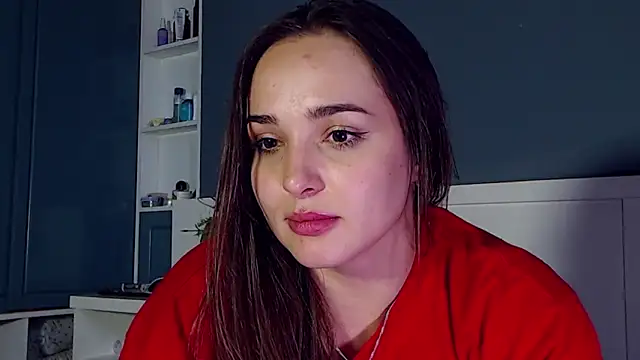 Snapshot of MeIisaLove chatting on December 6, 4:03 am MeIisaLove online show from December 6, 4:03 am