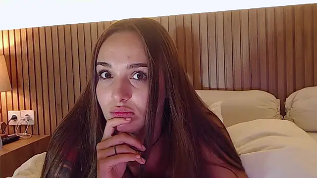 Snapshot of MeIisaLove chatting on December 26, 6:54 pm MeIisaLove online show from December 26, 6:54 pm