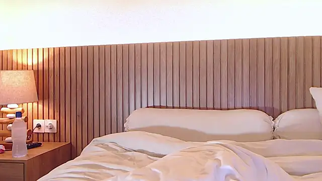 Snapshot of MeIisaLove chatting on December 30, 1:48 am MeIisaLove online show from December 30, 1:48 am