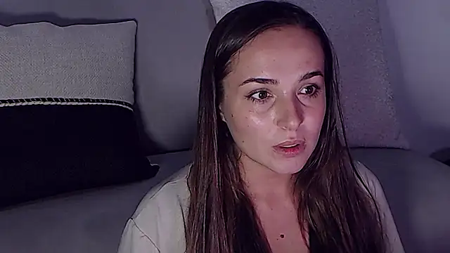 Snapshot of MeIisaLove chatting on February 1, 10:02 pm MeIisaLove online show from February 1, 10:02 pm