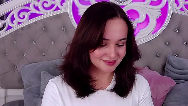 Snapshot of MeIisaLove chatting on November 9, 3:10 pm MeIisaLove online show from November 9, 3:10 pm