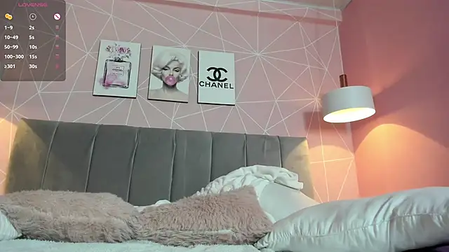 dolly zoe online show from January 20, 10:51 am