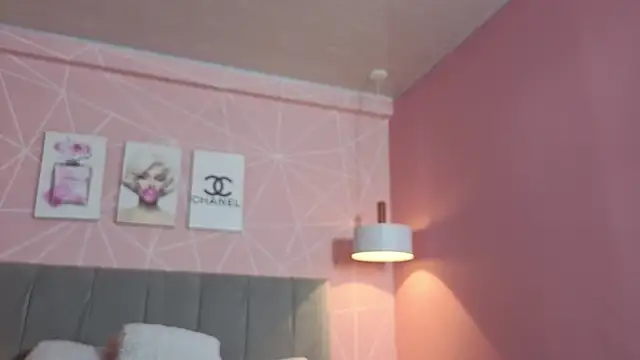 dolly zoe online show from October 15, 2:11 am