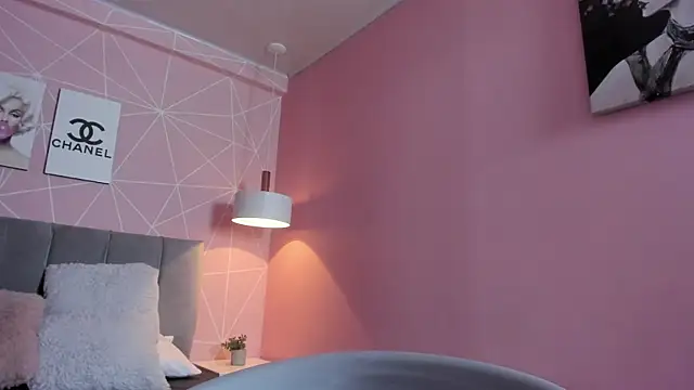 dolly zoe online show from October 17, 11:51 pm