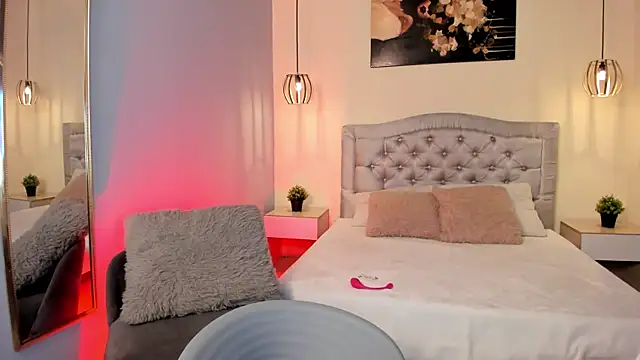 ayshel   online show from March 18, 5:31 am