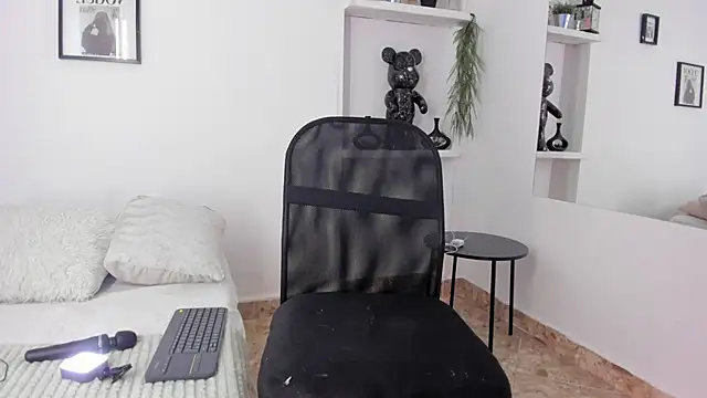 valerycolins online show from September 19, 2:13 am