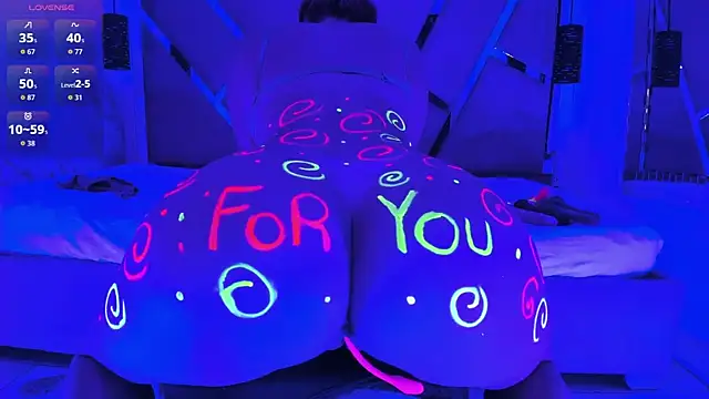 Renatta   online show from November 5, 9:26 pm