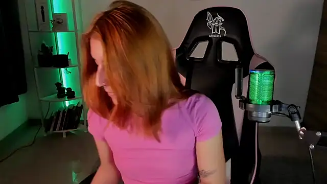 Dakotaa  online show from December 14, 4:56 am