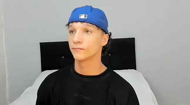 angelcortes online show from March 15, 1:30 am