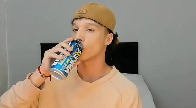 angelcortes online show from March 15, 6:54 pm