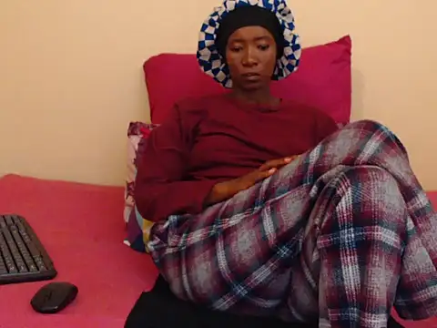 NikkiDickSavage online show from January 18, 7:26 pm