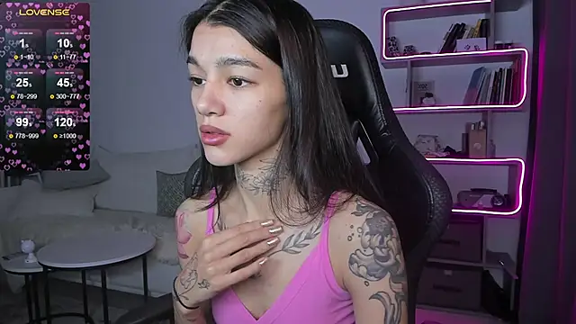 vinkitinkii online show from December 31, 6:48 am