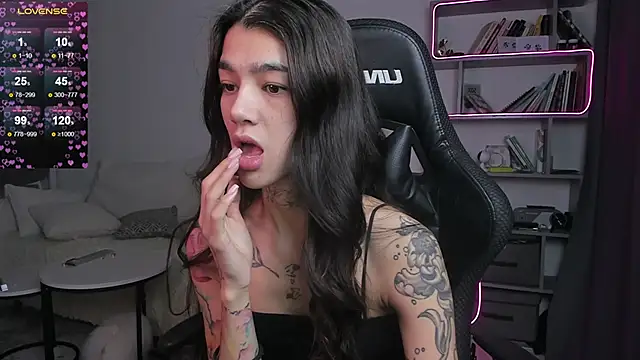 vinkitinkii online show from February 9, 7:05 am