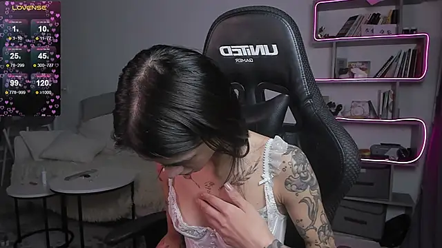 vinkitinkii online show from February 21, 6:51 am