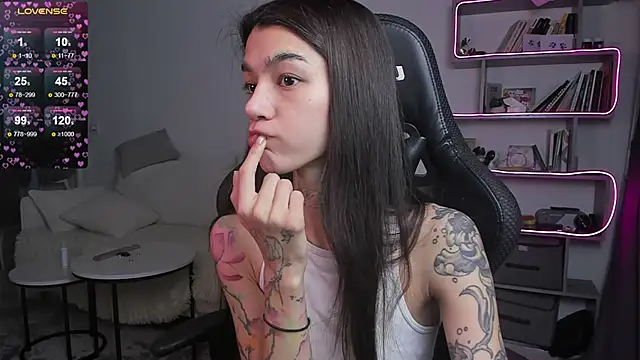 vinkitinkii online show from February 22, 7:45 am