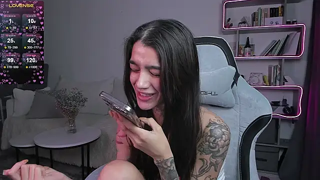 vinkitinkii online show from March 15, 9:41 am