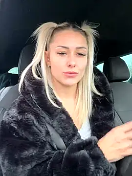 petrouchkaaa  online show from December 2, 10:50 am