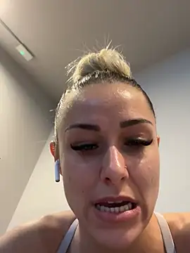 petrouchkaaa  online show from February 27, 9:32 am