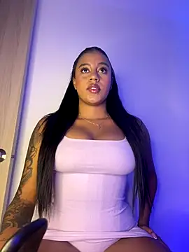 Snapshot of charlotteeruss chatting on September 10, 6:24 am charlotteeruss online show from September 10, 6:24 am