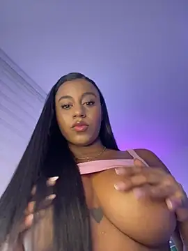 Snapshot of charlotteeruss chatting on September 21, 10:22 pm charlotteeruss online show from September 21, 10:22 pm