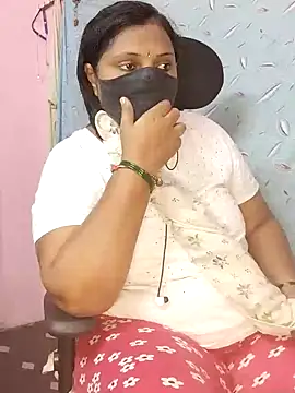 yours-kavaya online show from December 11, 11:51 am