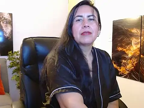 amalia brunette online show from February 22, 1:11 am