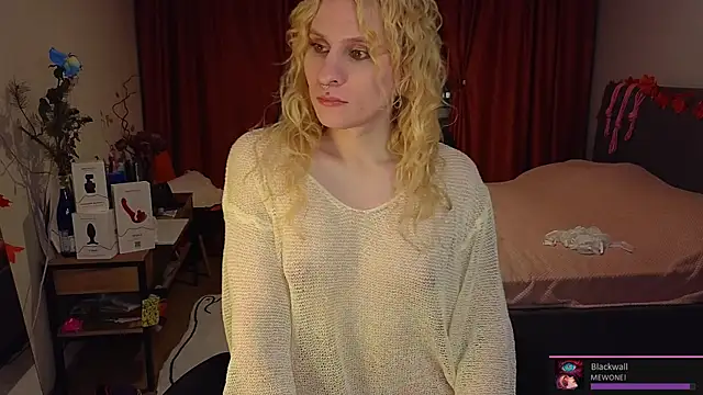 Lori Myaf online show from December 19, 2:35 pm