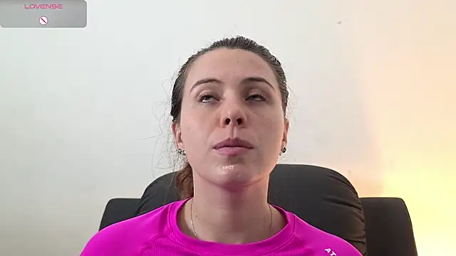 irinasweet27 online show from September 19, 2:24 am