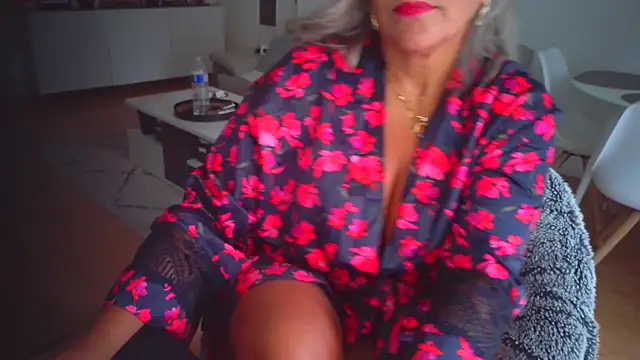 sarametisse26 online show from September 24, 6:39 am