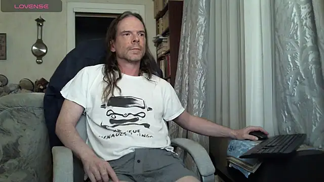 living manors 2 online show from March 5, 9:15 pm