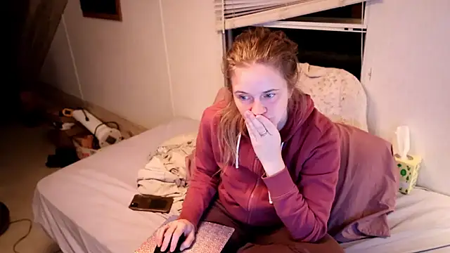 xxpixeyxx online show from October 4, 8:12 am