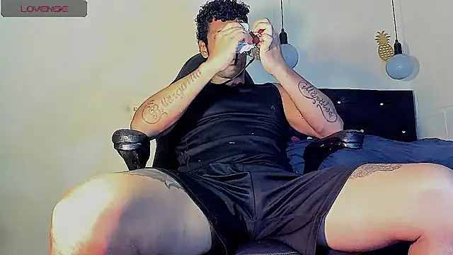 FuckHardlove online show from March 8, 4:23 am