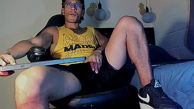 FuckHardlove online show from March 20, 3:13 am