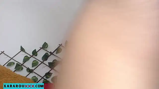 Snapshot of Latina_BigBoobs chatting on February 26, 2:04 am Latina BigBoobs online show from February 26, 2:04 am