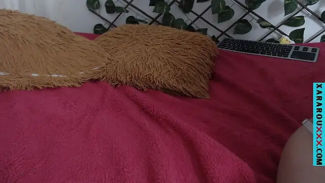 Snapshot of Latina_BigBoobs chatting on March 14, 10:27 pm Latina BigBoobs online show from March 14, 10:27 pm