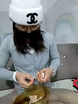 I AM NOT A SLUT online show from December 19, 3:40 am