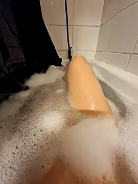 Snapshot of La_patronne_eva chatting on November 19, 10:21 pm La patronne eva online show from November 19, 10:21 pm