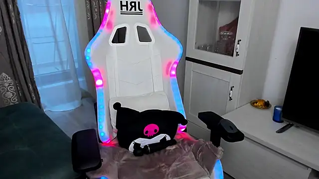 EveEvian online show from January 27, 7:03 pm