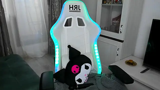 EveEvian online show from February 2, 2:45 pm