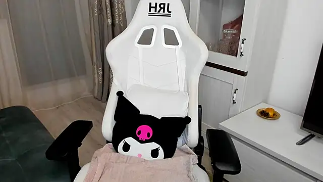 EveEvian online show from March 5, 4:46 pm