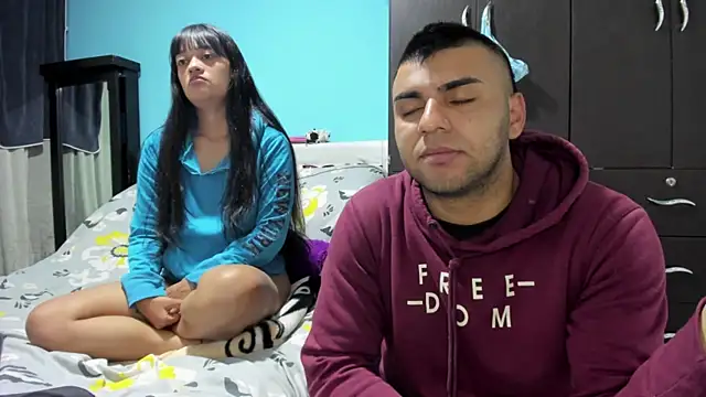 2ScarletandRyan8 online show from September 12, 10:04 am