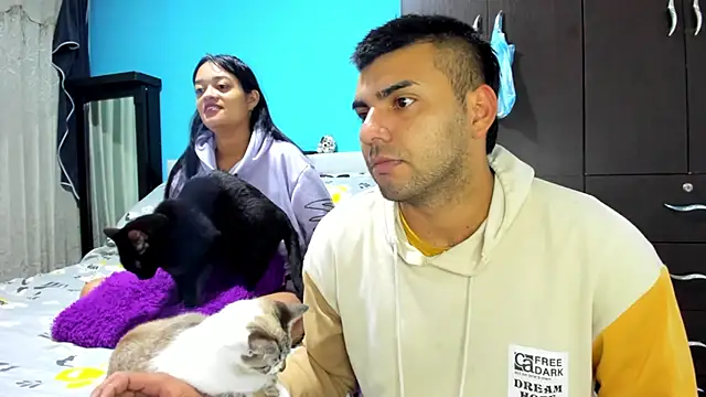 2ScarletandRyan8 online show from November 4, 10:03 am